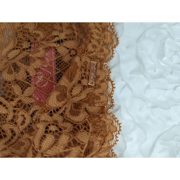 LOVE, VERA Garter belt NWOT 1X/2X - Picture 5 of 7